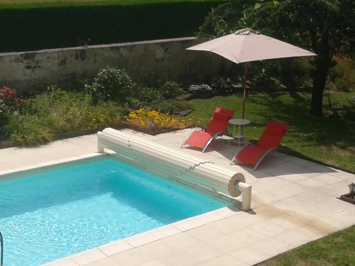 La Recre Bed & Breakfast Restigné Dış mekan fotoğraf