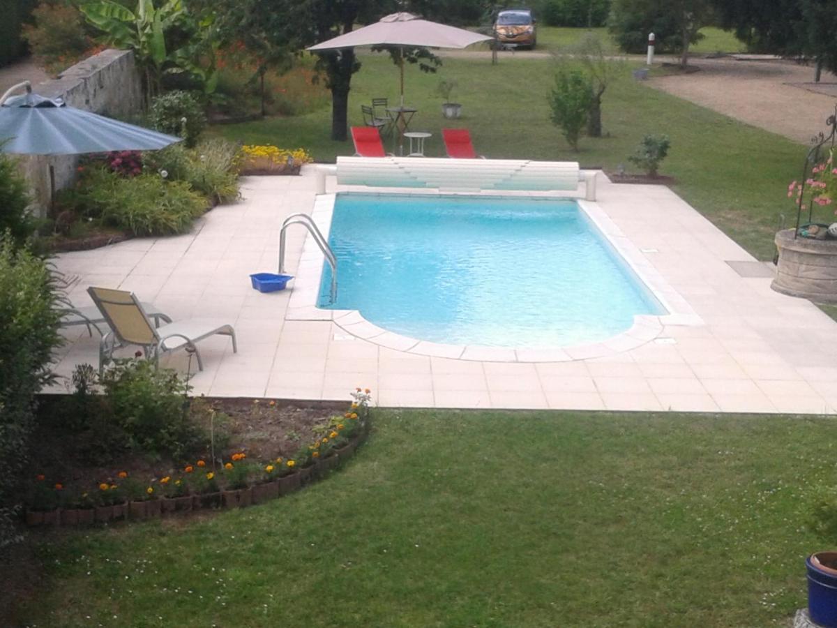 La Recre Bed & Breakfast Restigné Dış mekan fotoğraf