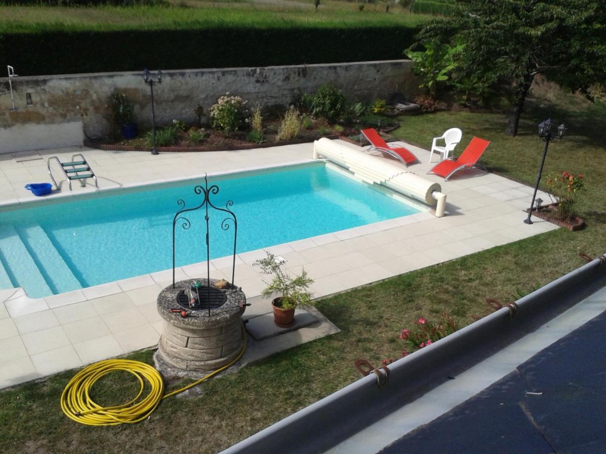La Recre Bed & Breakfast Restigné Dış mekan fotoğraf