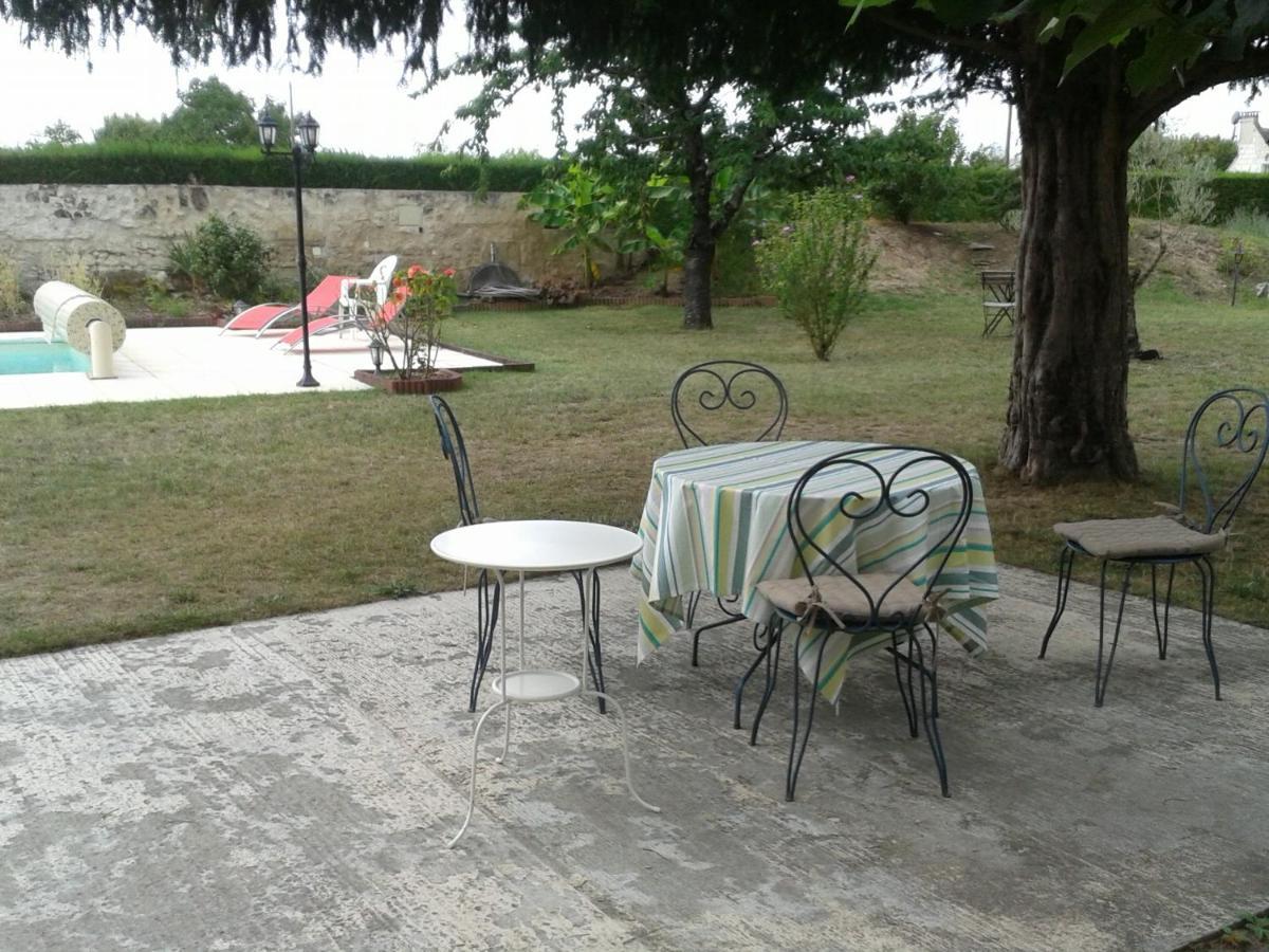 La Recre Bed & Breakfast Restigné Dış mekan fotoğraf
