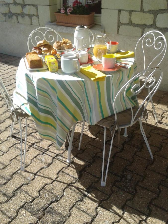 La Recre Bed & Breakfast Restigné Dış mekan fotoğraf